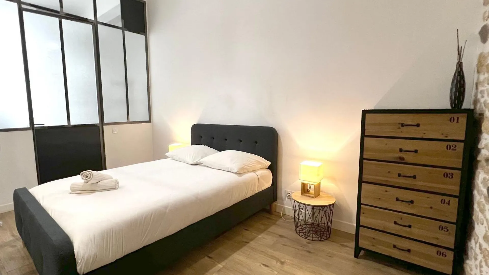 Hyper Centre : Appartement Deco Atelier Ou Studio Mezzanine Lyon France