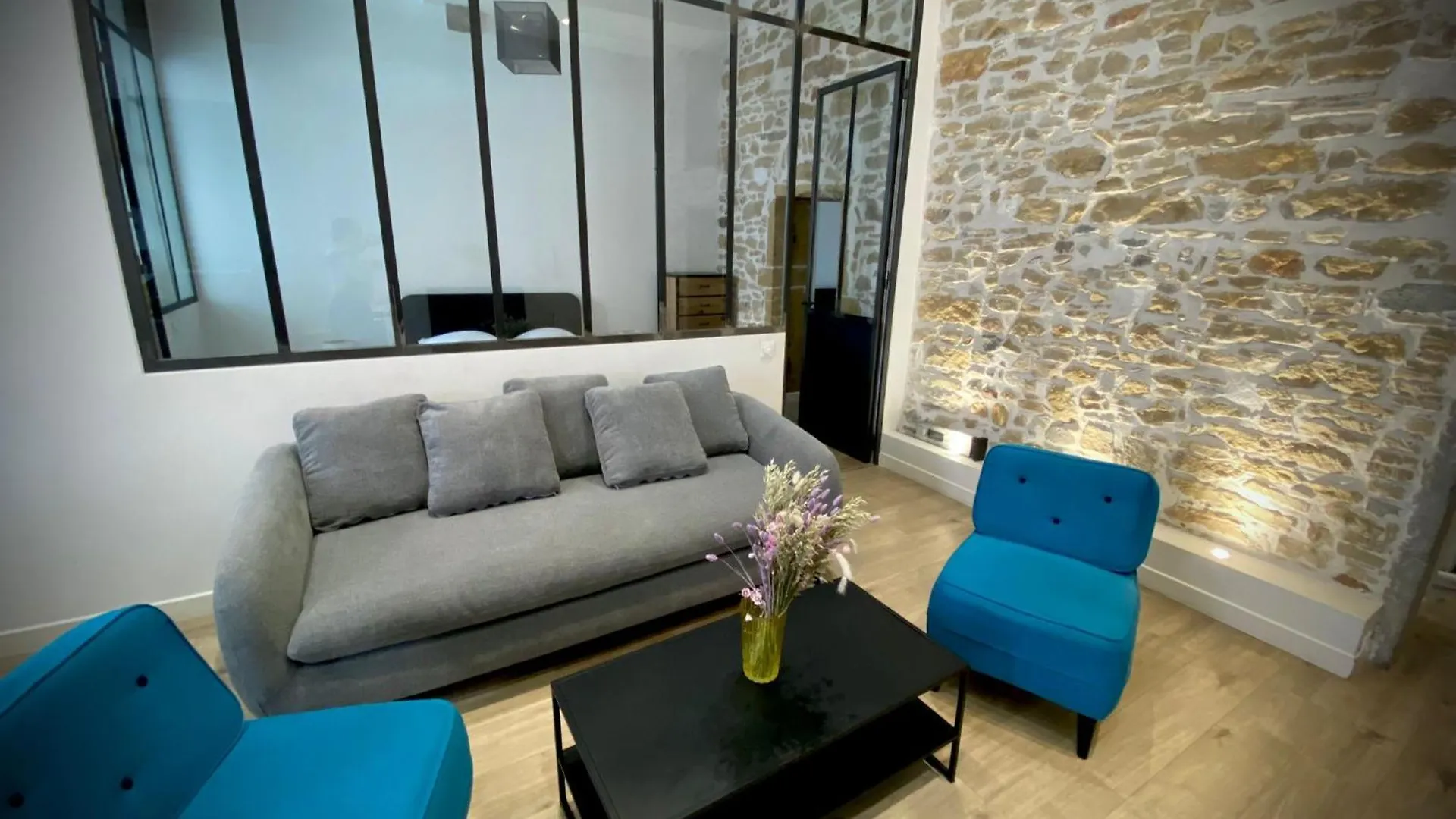 Apartment Hyper Centre : Appartement Deco Atelier Ou Studio Mezzanine Lyon